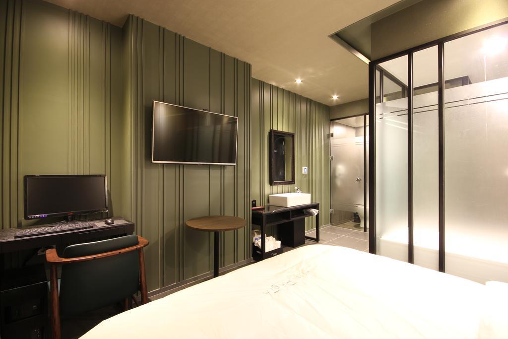 Hotel 38.5 Jinhae Чханвон Екстер'єр фото