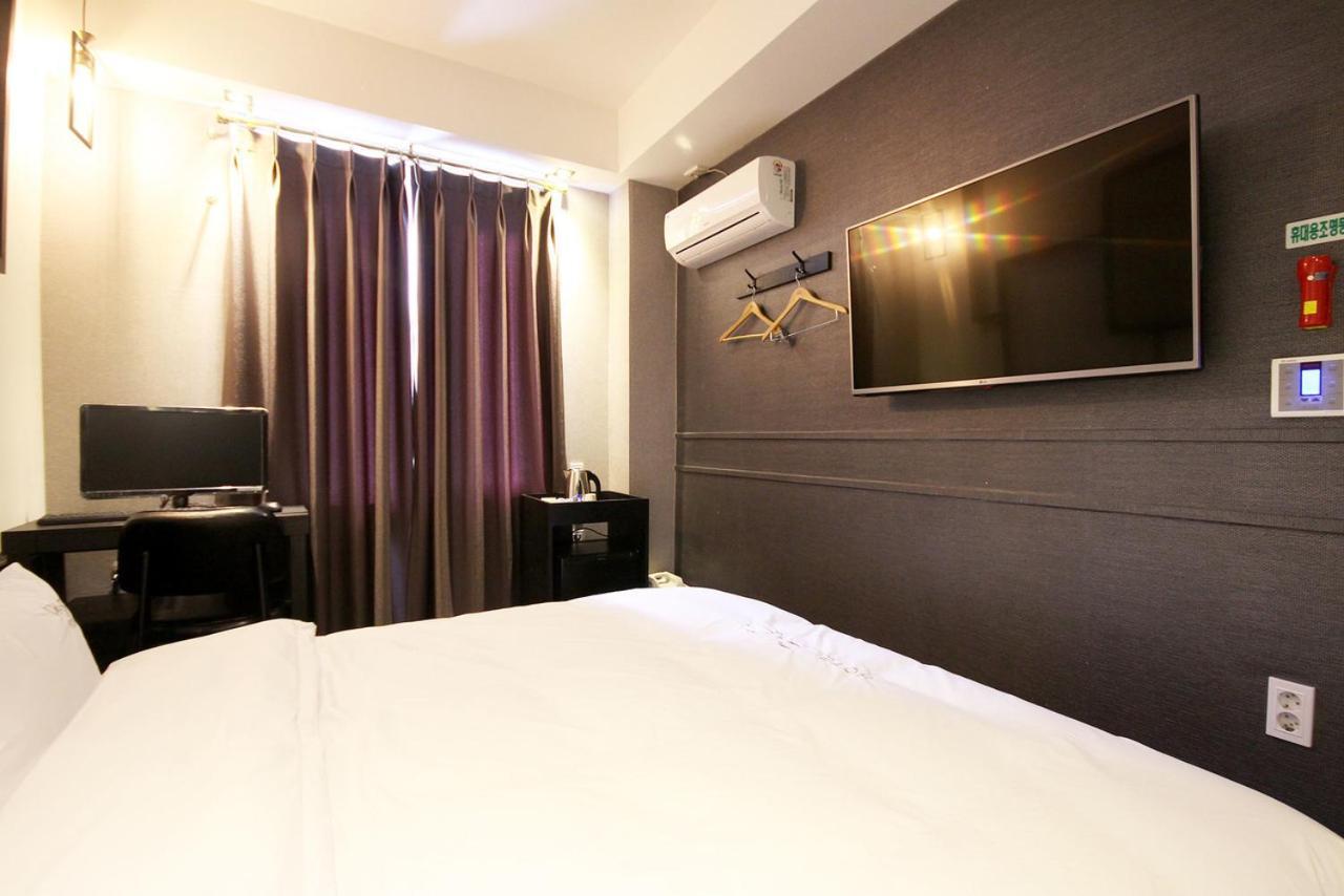Hotel 38.5 Jinhae Чханвон Екстер'єр фото