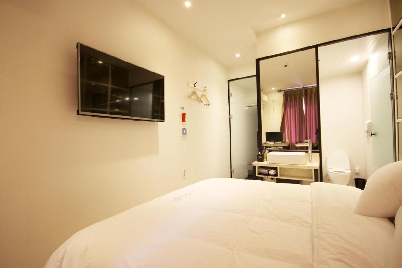 Hotel 38.5 Jinhae Чханвон Екстер'єр фото
