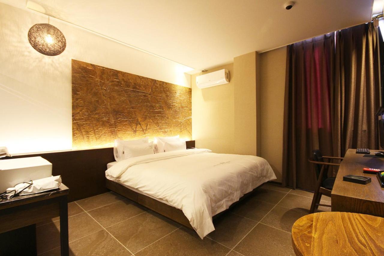 Hotel 38.5 Jinhae Чханвон Екстер'єр фото