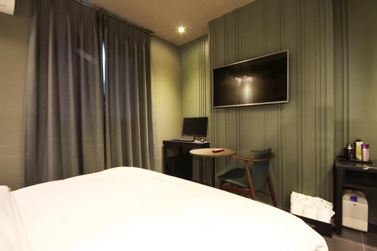 Hotel 38.5 Jinhae Чханвон Екстер'єр фото